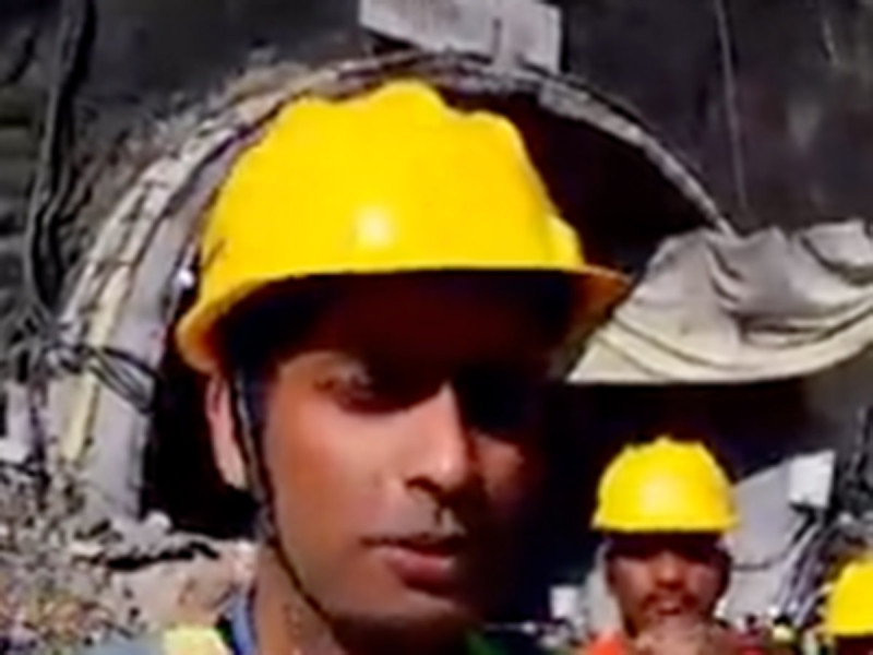 Colapsa túnel en la India; al menos 40 obreros atrapados