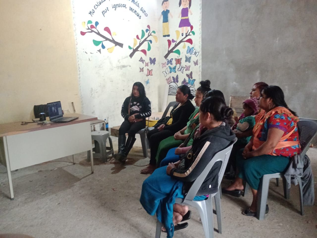 Viasat México digitaliza a mujeres rurales con el «Programa de Embajadoras»