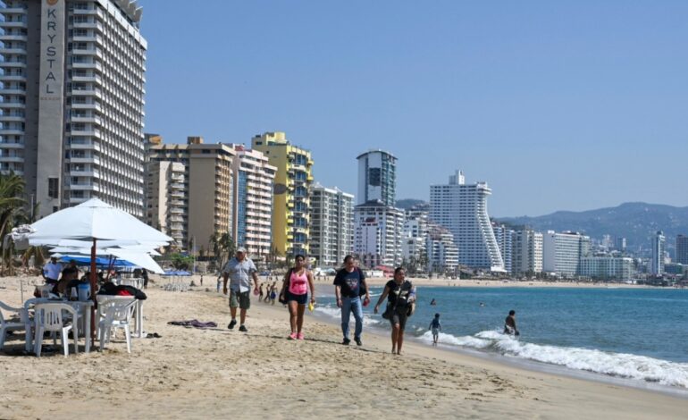 Asegura AMLO que Acapulco vuelve a la normalidad “poco a poco”; van 31 desaparecidos