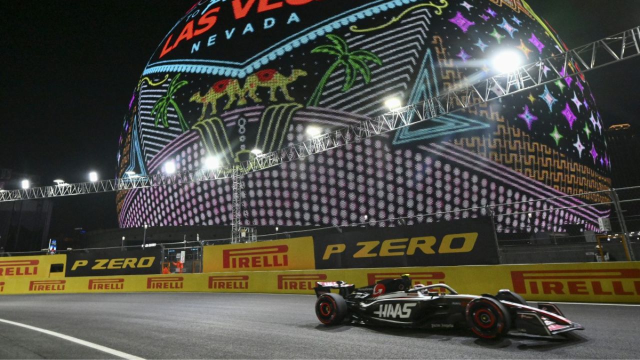 Ferrari domina los primeros ensayos de un caótico GP de Las Vegas