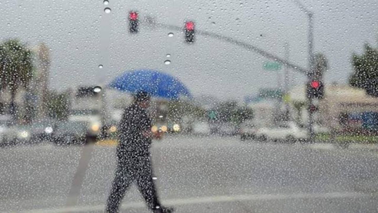 Prevén lluvias por canales de baja presión en varios estados de México