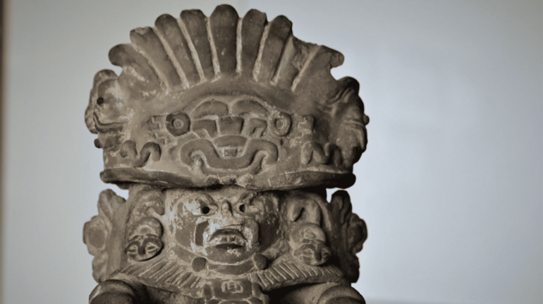 Condenan tres nuevas subastas de bienes arqueológicos mexicanos en Europa
