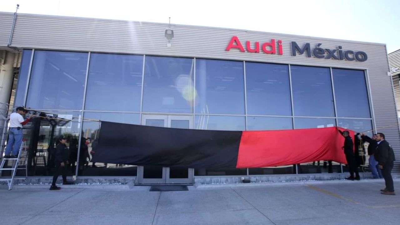 Huelga en Audi México continua sin avances tras una semana de paro