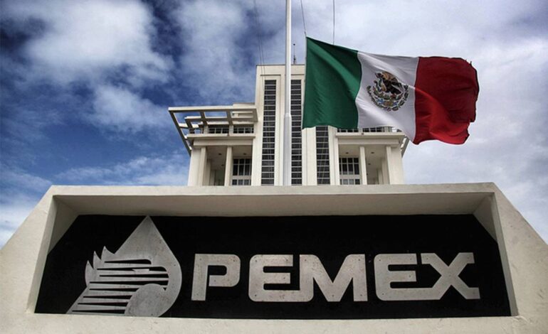 Director de Pemex prevé dejar déficit de 62 mil barriles al terminar el sexenio