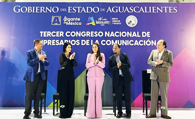 Gobernadora Tere Jiménez inaugura el Tercer Congreso de la Coneme: "Los medios de comunicación son el arma más poderosa contra la tiranía"