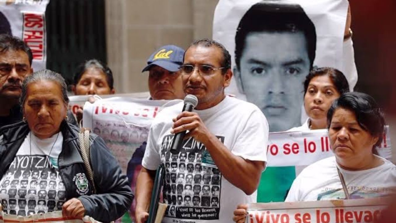 La indiferencia de AMLO escaló la protesta, señala vocero del caso Ayotzinapa