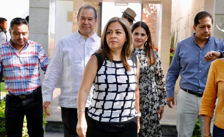 Empresarios apoyan petición de Lucy Meza para realizar tres debates en Morelos