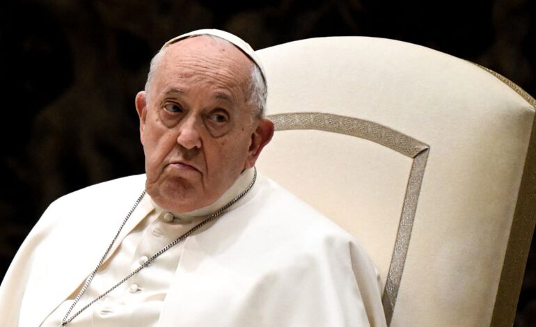 El papa arremete contra la “ideología” de género, “el peligro más feo”