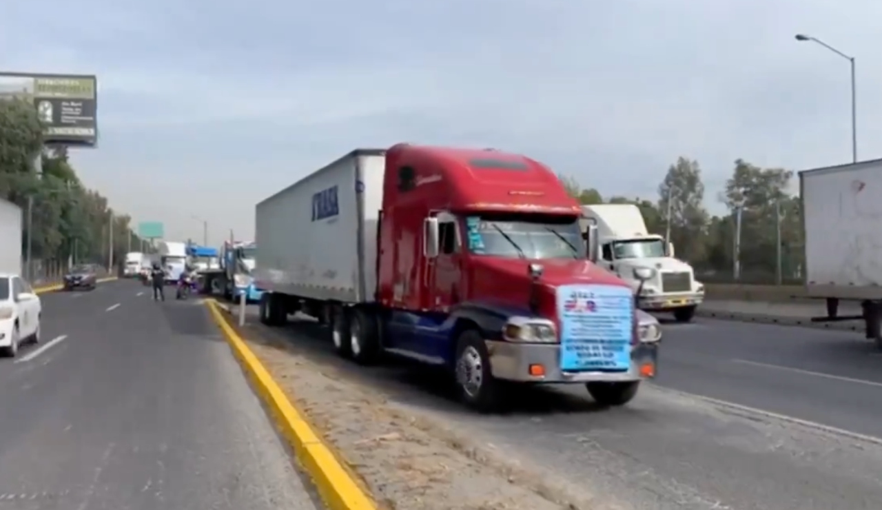 Transportistas amenazan con cerrar entradas y salidas de la CDMX