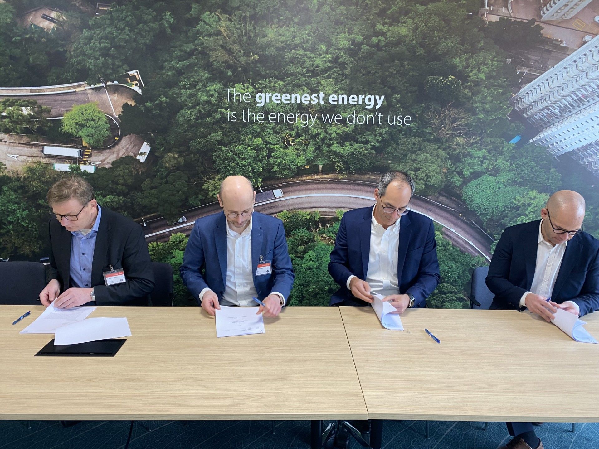Stiesdal Hydrogen y Danfoss firman acuerdo comercial sobre producción de electrolizador de hidrógeno