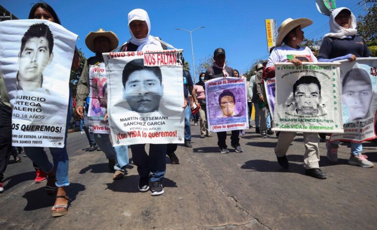 AMLO confía en resolver caso Ayotzinapa con la nueva Ley de Amnistía