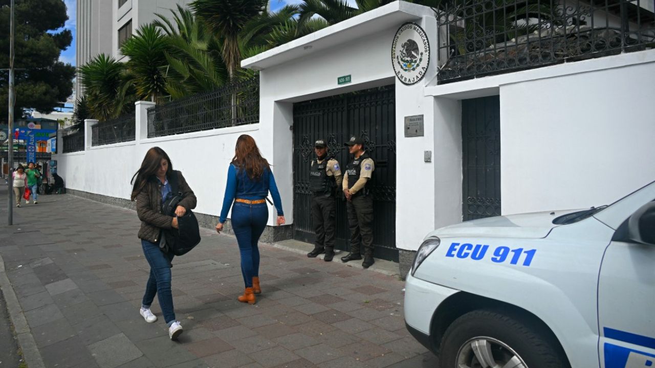 México exigirá ante Corte Penal Internacional que Ecuador sea suspendido de la ONU