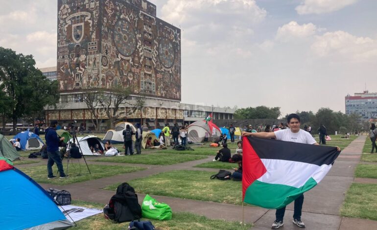 Instalan campamento pro Palestina frente a Rectoría